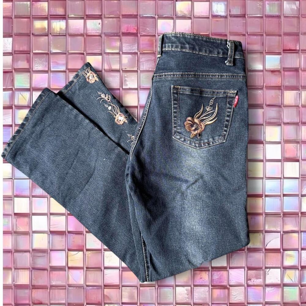 Vintage floral embroidered jeans size